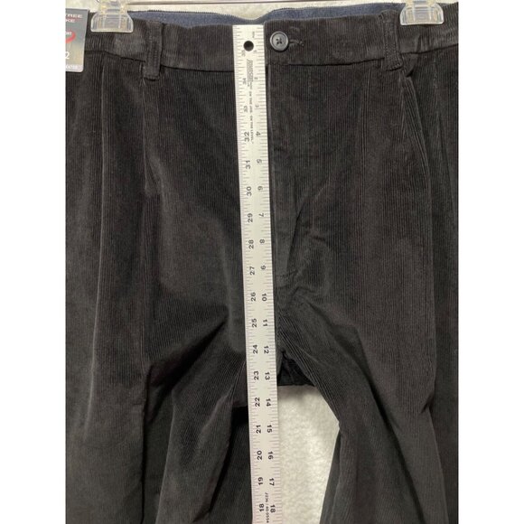 Roundtree & Yorke size 40 x 32 Classic Fit Pleated Corduroy Pants NWT - Picture 9 of 12